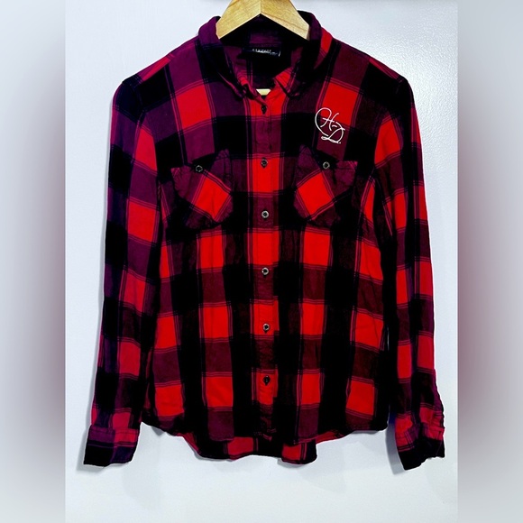 Red and Black Plaid Button-Up Shirt - Picture 1 of 9